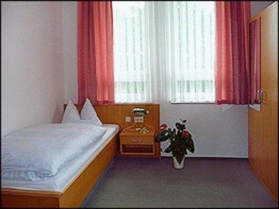 Gasthaus & Pension Zum Hirsch Gehlberg Habitación foto